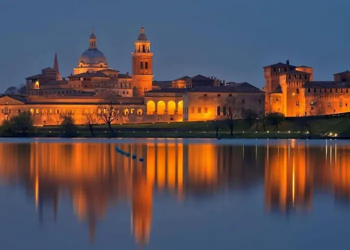 In Centro - Apt. Elegante Nel Cuore Di Mantova