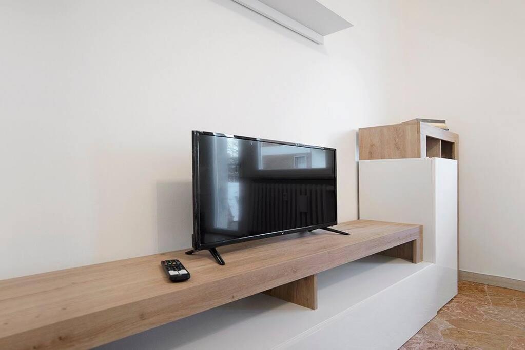 In Centro - Apt. Elegante Nel Cuore Di Apartment Mantua