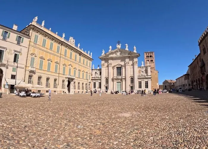 In Centro - Apt. Elegante Nel Cuore Di Mantova