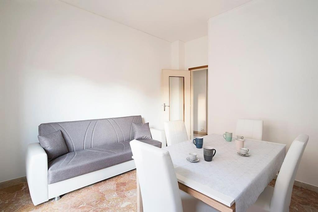 Apartment In Centro - Apt. Elegante Nel Cuore Di