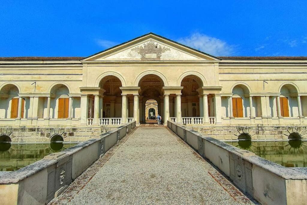 Apartment In Centro - Apt. Elegante Nel Cuore Di *
